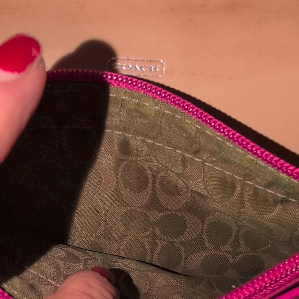 Coach Vintage Soho Buckle Leather Wallet. For lulueen - Picture 5 of 10